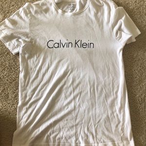Calvin Klein T-shirt
